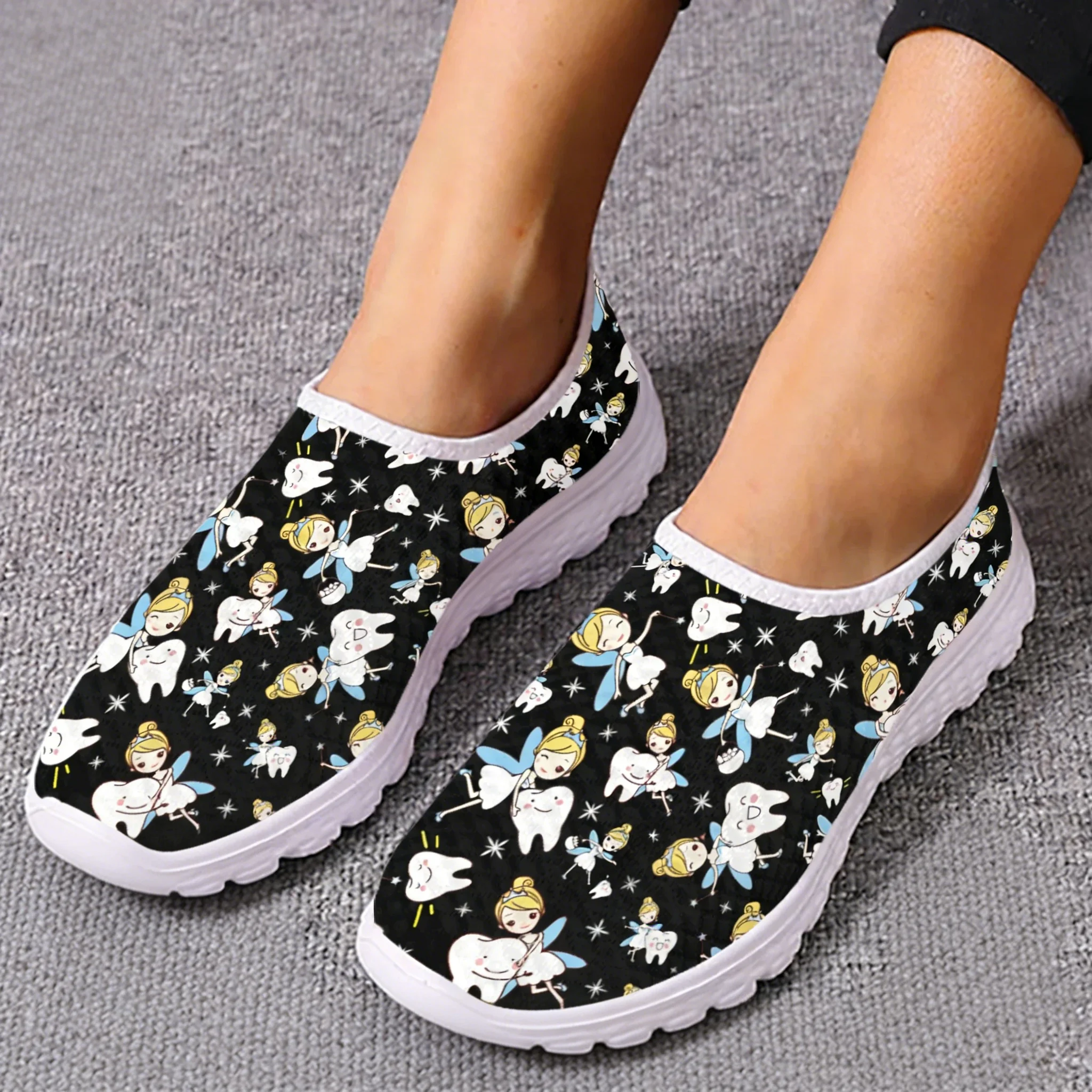 Women'S Shoes For Tennis - Cute Cartoon Nurse Elf/Teeth Mesh High