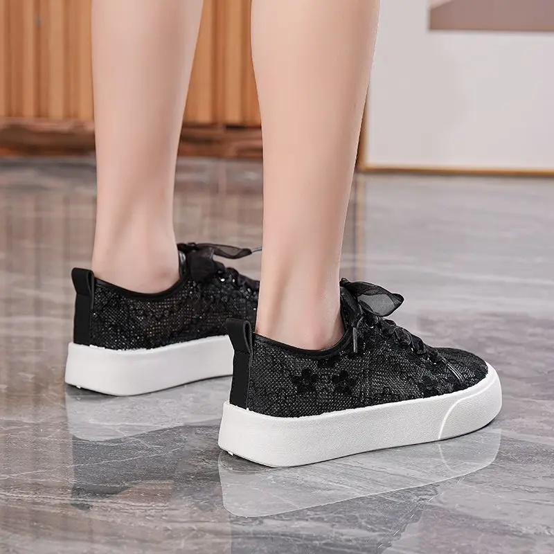 ​Women's Casual White Sneakers - đánh giá và giá Women Shoes Must Have